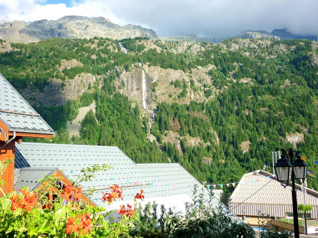 Residence Prestige Odalys La Cascade - Les Epinettes Vaujany Luaran gambar